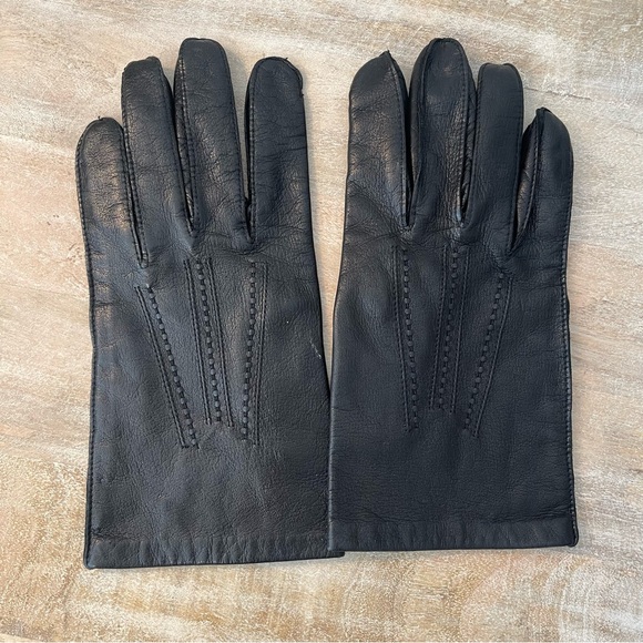 Christian Dior Silk Lined Black Leather Gloves - Picture 4 of 7